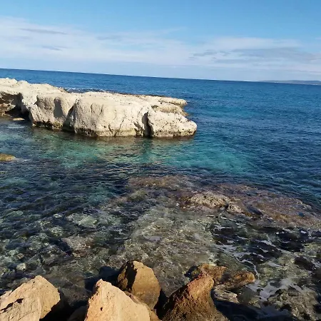 Entire Garden Studio 1km From The Sea * Larnaca