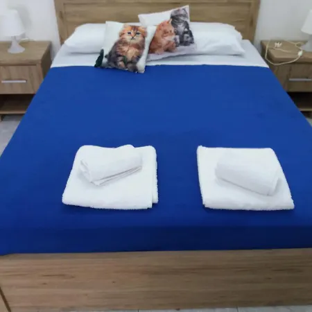 Entire Garden Studio 1km From The Sea Διαμέρισμα *